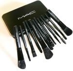 MAC Cosmetics Makeup Brush Set (12 Pieces) - Image 2
